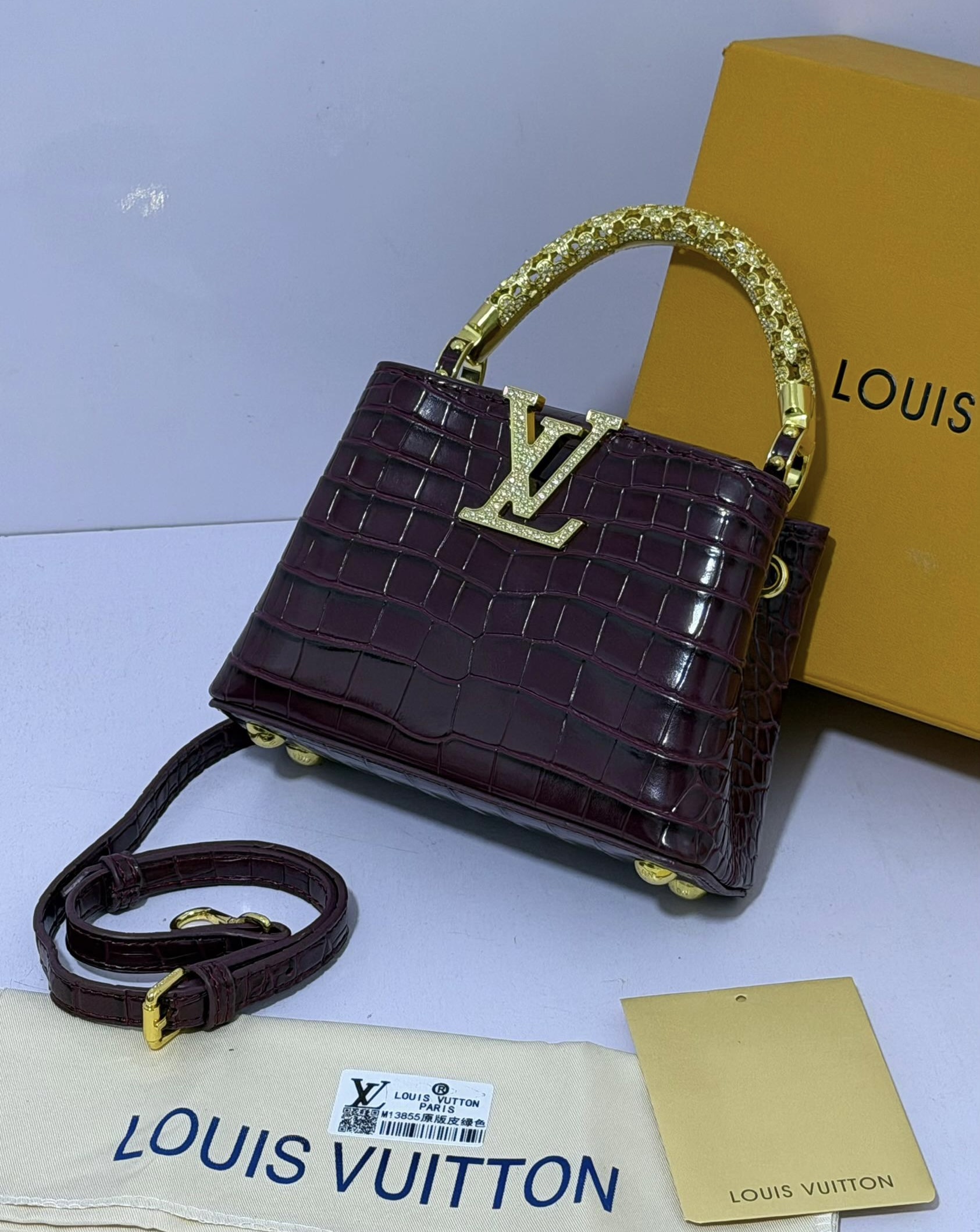 Louis Vuitton Capucines Mini