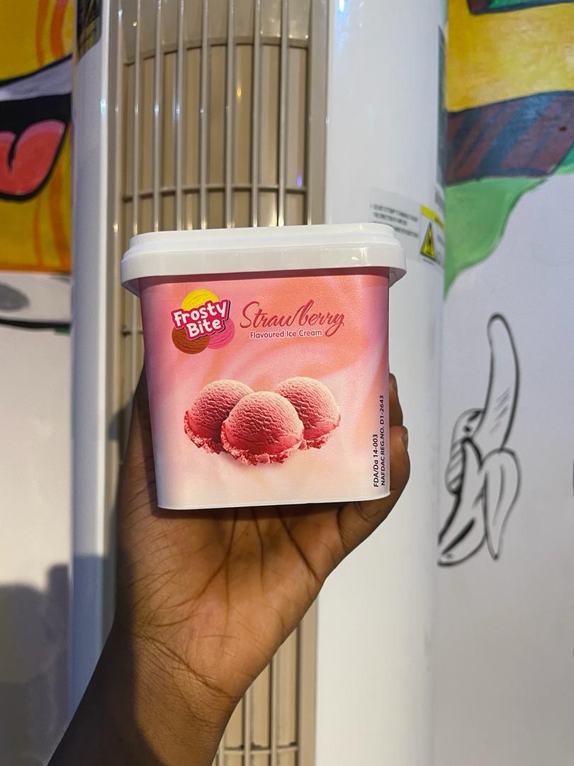 Frosty Bite Strawberry Ice Cream | 550ml