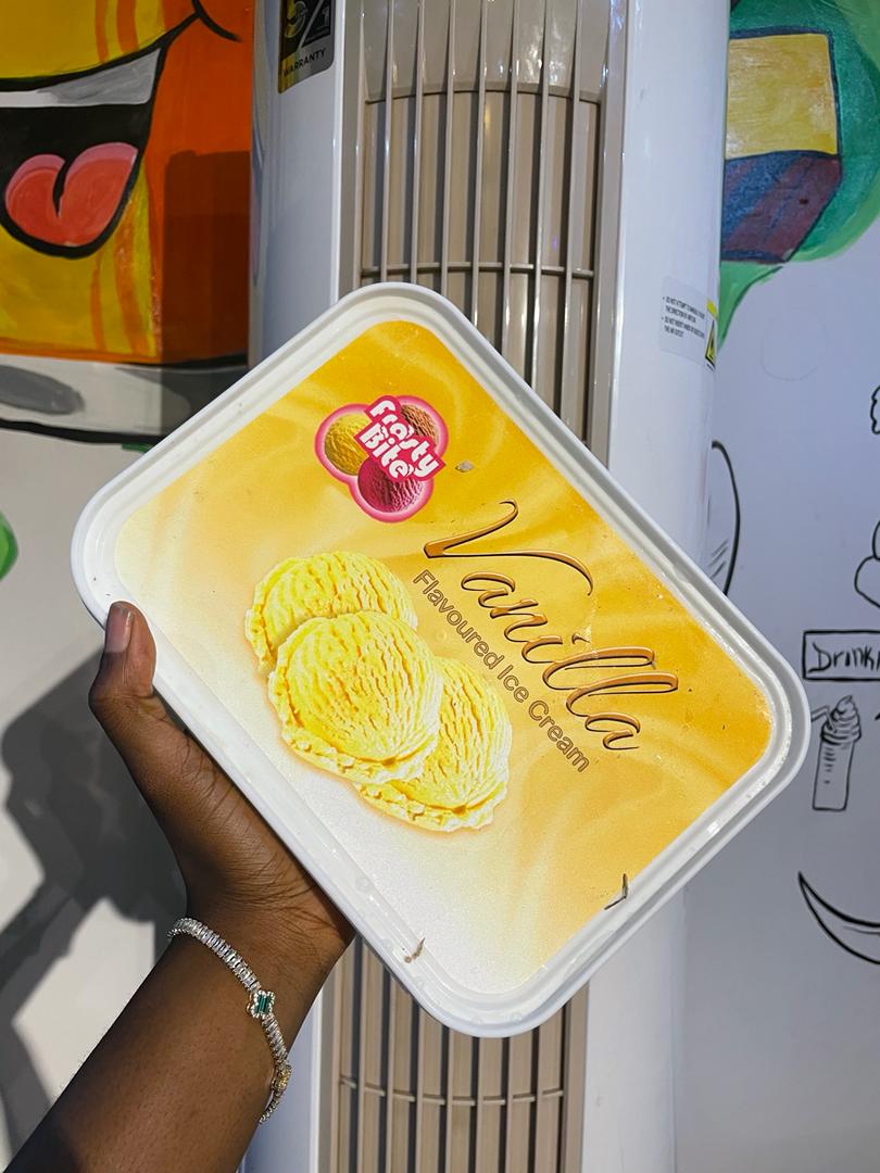 Frosty Bite Vanilla Ice Cream | 1800ml
